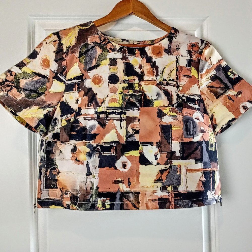 Blush Side Zip Detail Abstract Print SS Crop Top